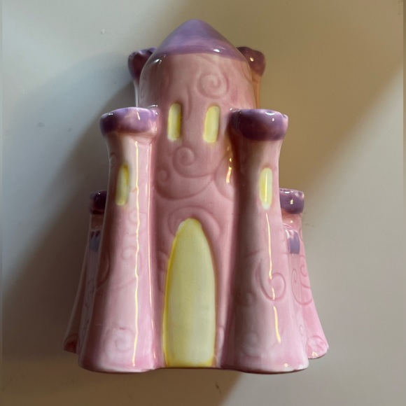 Disney Cinderella Carriage & Castle Salt and Pepper Shaker Set - Picture 9 of 16